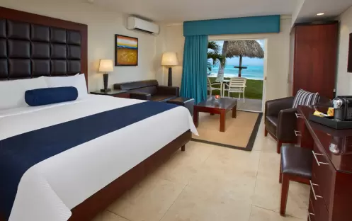 Deluxe Oceanfront King